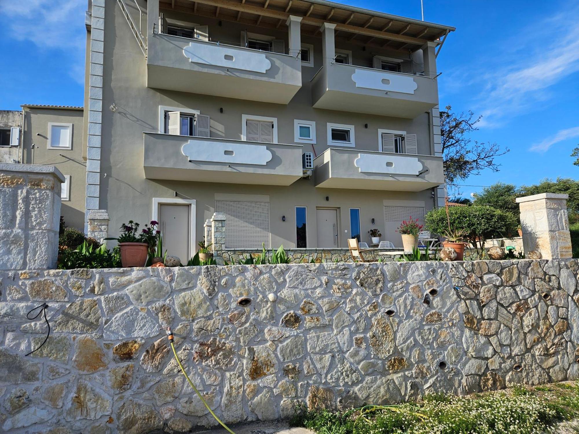 Grey Luxury House Apartman Ípszosz Kültér fotó