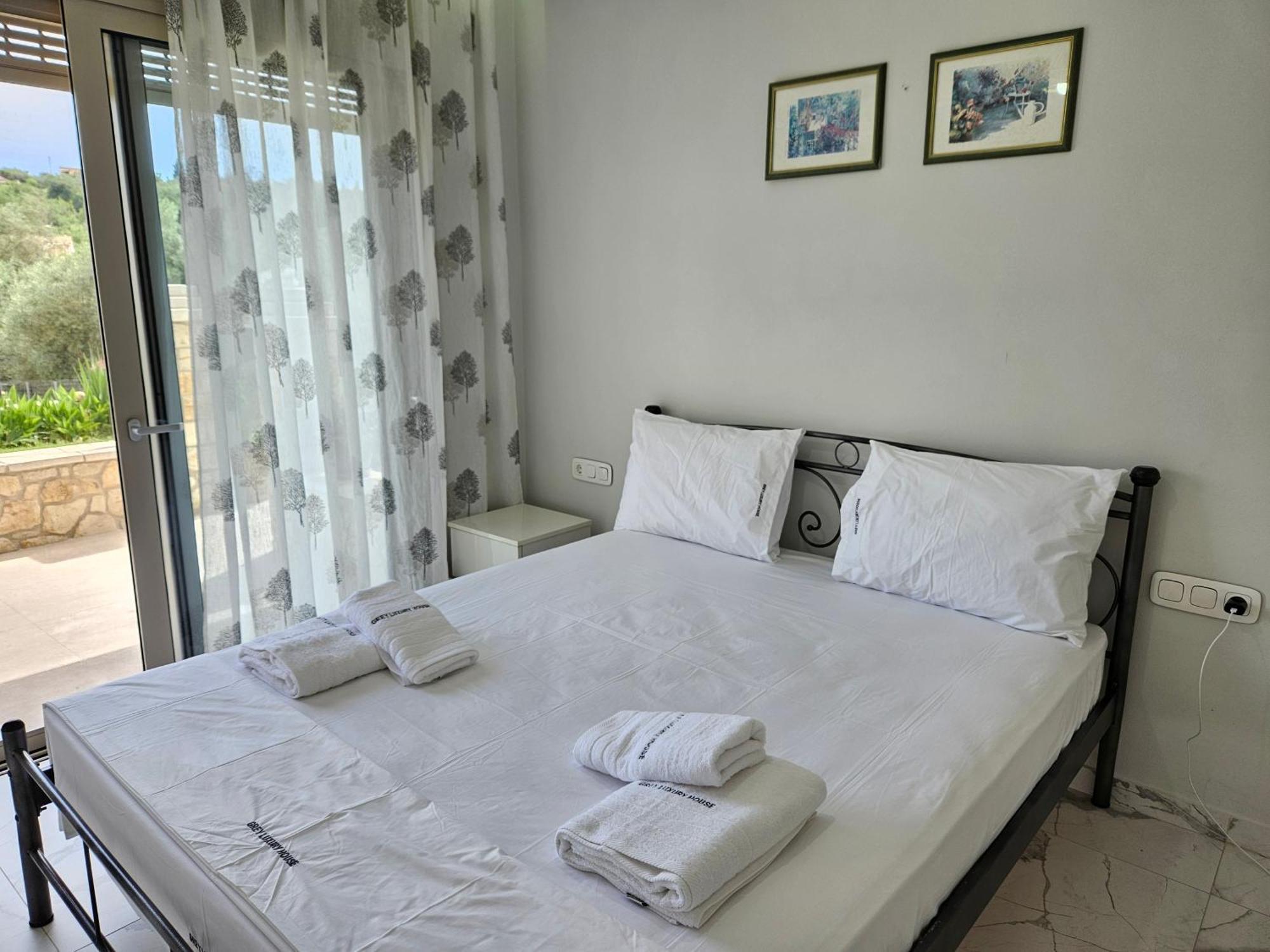 Grey Luxury House Apartman Ípszosz Kültér fotó