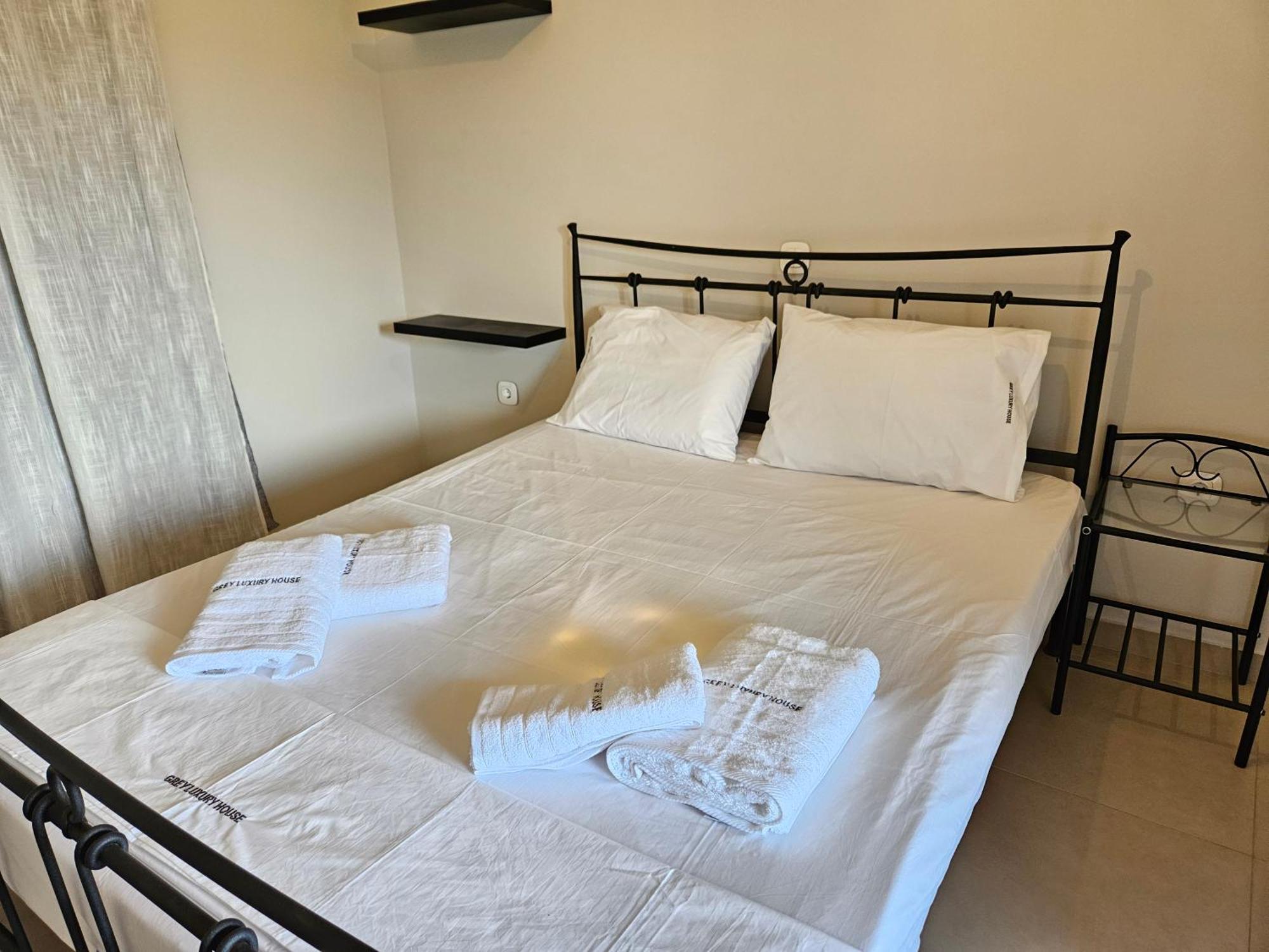 Grey Luxury House Apartman Ípszosz Kültér fotó
